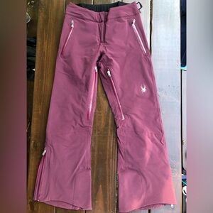 Spyder Ski/Snowboarding Pants. Size 6 (US) Short. Excellent condition.
